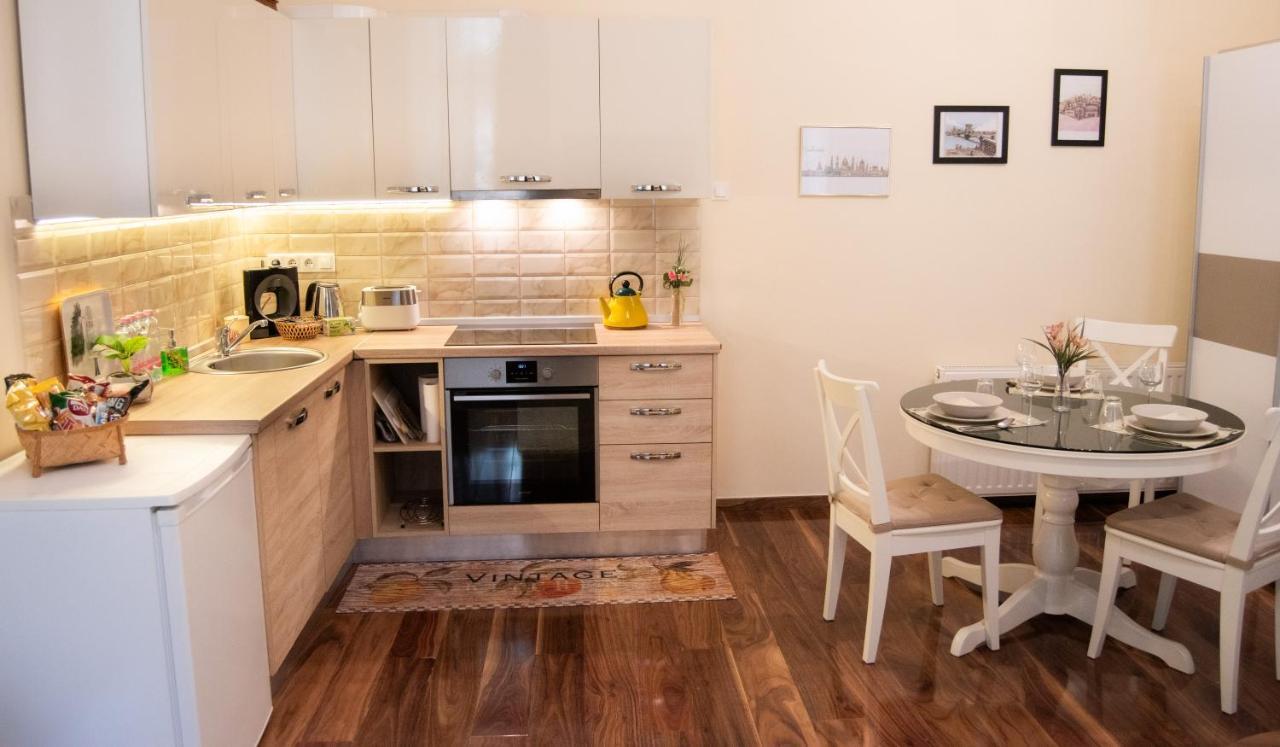 Broadway City Center, Fully Equipped, 4 Person Budapest Exterior foto